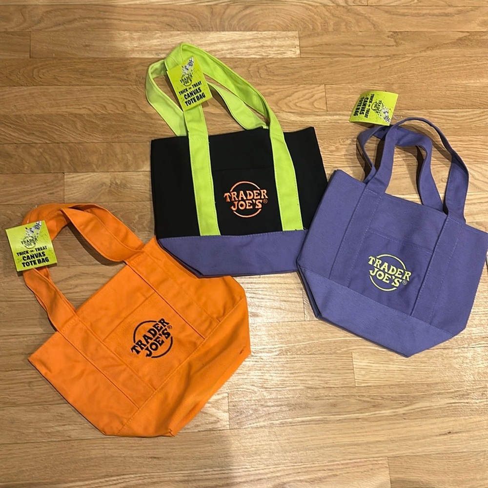 Trader Joe’s Mini Tote Bag New Halloween Limited Edition Set of 3